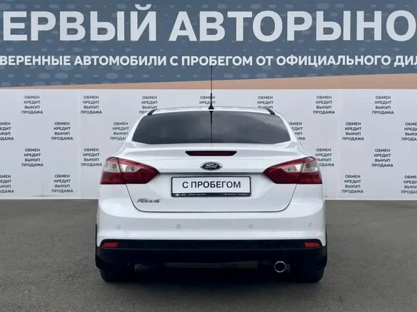 2012 Ford Focus III, белый - вид 6