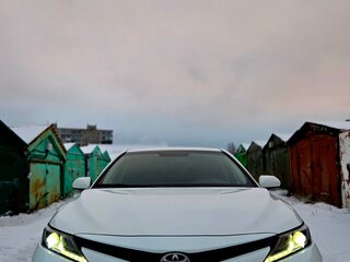 2019 Toyota Camry VIII (XV70), белый, 2700000 рублей, вид 5