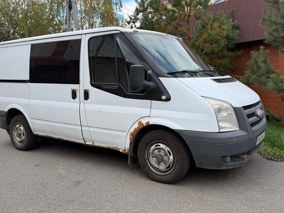 2010 Ford Transit, белый, 1150000 рублей - вид 4