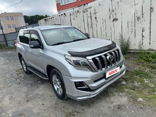 2014 Toyota Land Cruiser Prado 150 Series Рестайлинг 1, серебристый, 2850000 рублей, вид 2