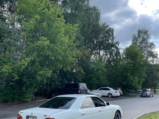 1997 Nissan Laurel VIII (C35), белый, 850000 рублей, вид 3