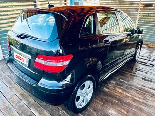 2011 Mercedes-Benz B-Класс 180 I (W245) Рестайлинг, чёрный, 850000 рублей, вид 4