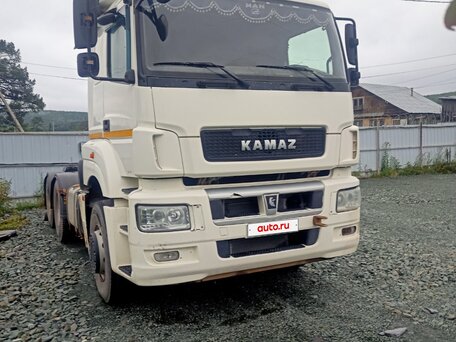 2018 КамАЗ 65206, белый, 2100000 рублей, вид 1