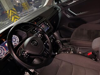 2018 Volkswagen Tiguan II, белый, 3100000 рублей, вид 4