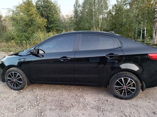2016 Kia Rio III Рестайлинг, чёрный, 1250000 рублей, вид 4