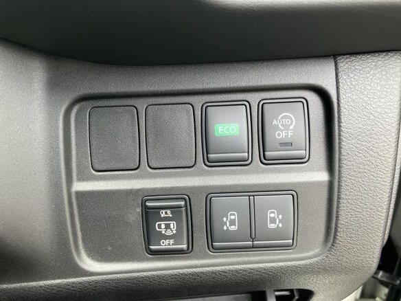 2021 Nissan Serena S-Hybrid V (C27) Рестайлинг, белый - вид 12