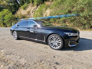 2019 BMW 7 серии 730d xDrive VI (G11/G12) Рестайлинг, чёрный, 5900000 рублей, вид 5