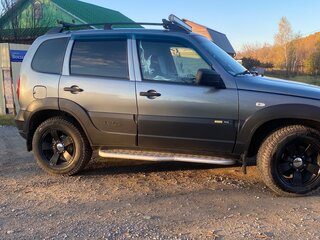 2016 Chevrolet Niva I Рестайлинг, серый, 750000 рублей, вид 3