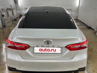 2021 Toyota Camry VIII (XV70) Рестайлинг, белый, 2570000 рублей, вид 2