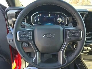 2026 Chevrolet Silverado Crew IV (T1XX) Рестайлинг, красный, 9800000 рублей, вид 5