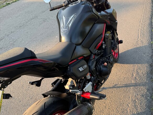 2021 Kawasaki Z 900, чёрный, 600000 рублей - вид 9