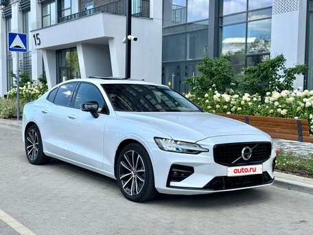 2022 Volvo S60 III, белый, 2650000 рублей, вид 4