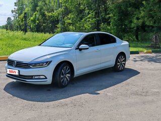 2019 Volkswagen Passat B8, белый, 1810000 рублей, вид 4