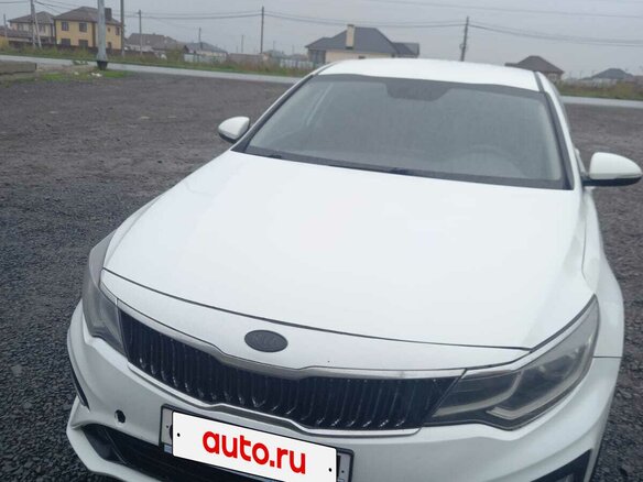 2019 Kia Optima IV Рестайлинг, белый, 1500000 рублей - вид 3