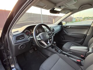 2021 Volkswagen Polo VI, жёлтый, 1360000 рублей, вид 5