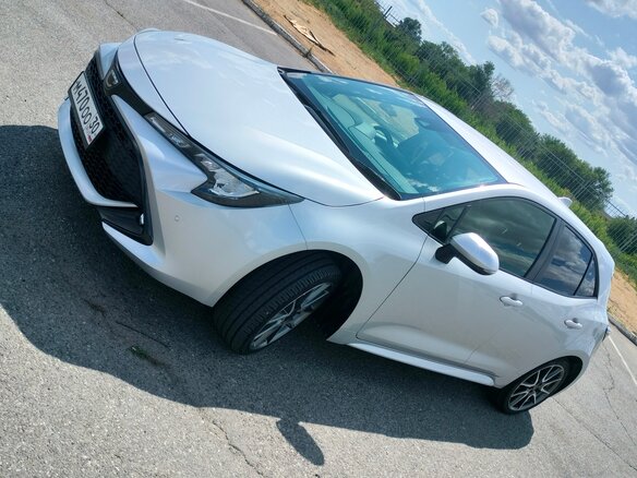 2021 Toyota Corolla Sport XII (E210), серебристый, 2000000 рублей - вид 23