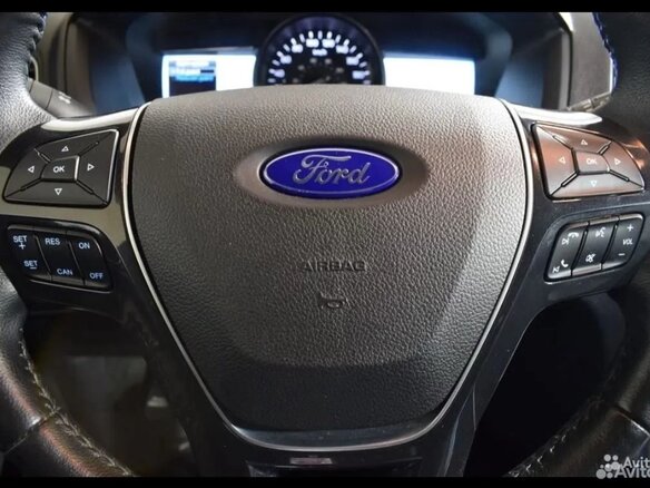 2016 Ford Explorer V Рестайлинг, серый, 2900000 рублей - вид 8