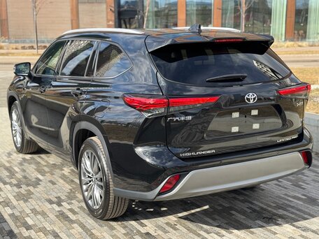 2026 Toyota Highlander IV (XU70), чёрный, 6300000 рублей, вид 4