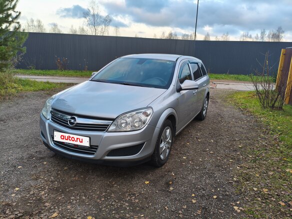 2011 Opel Astra H Рестайлинг, серебристый, 600000 рублей