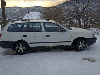 2001 Toyota Caldina I Рестайлинг, белый, 375000 рублей, вид 2
