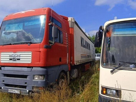 2000 MAN TGA, красный, 2495000 рублей, вид 1