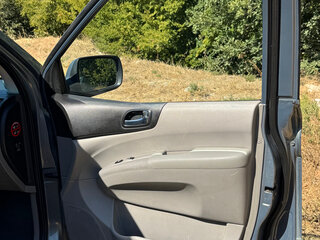 2009 Kia Carnival II, серый, 1050000 рублей, вид 5