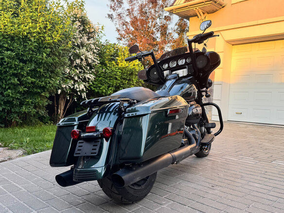 2018 Harley-Davidson Street Glide, зелёный, 1350000 рублей - вид 2