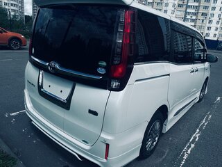 2016 Toyota Esquire I, белый, 2250000 рублей, вид 5