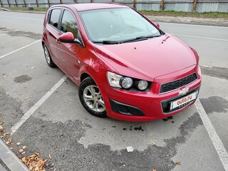 2013 Chevrolet Aveo II, красный, 750000 рублей, вид 5