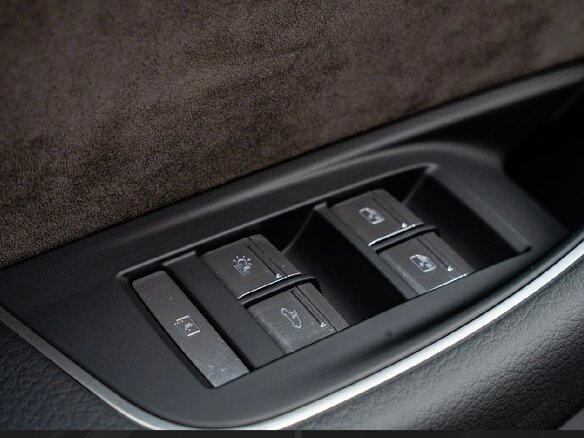 2020 Audi A8 Long 50 TFSI IV (D5), чёрный, 9200000 рублей - вид 18
