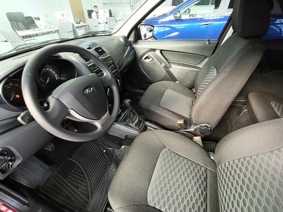 2026 Lada (ВАЗ) Granta I Рестайлинг, красный, 1083000 рублей - вид 8