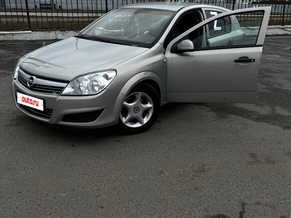 2008 Opel Astra H Рестайлинг, серебристый, 530000 рублей - вид 1