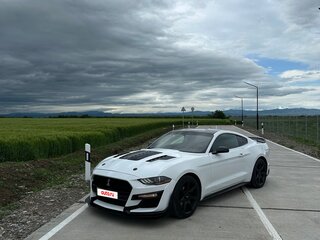 2018 Ford Mustang VI Рестайлинг, белый, 3100000 рублей, вид 5
