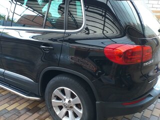 2013 Volkswagen Tiguan I Рестайлинг, чёрный, 1400000 рублей, вид 3