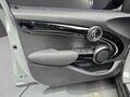 2022 Mini Hatch Cooper III (F55/F56) Рестайлинг 2, бежевый, 1870000 рублей - вид 6