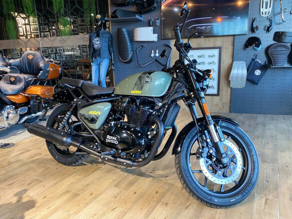 2026 Royal Enfield Shotgun, зелёный, 732000 рублей