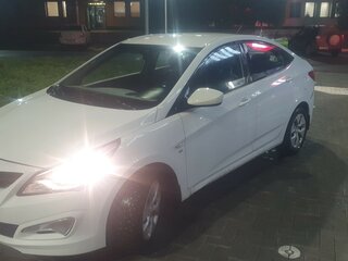 2016 Hyundai Solaris I Рестайлинг, белый, 860000 рублей, вид 3