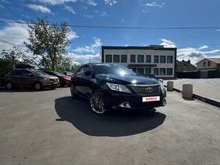2013 Toyota Camry VII (XV50), чёрный, 1700000 рублей, вид 2
