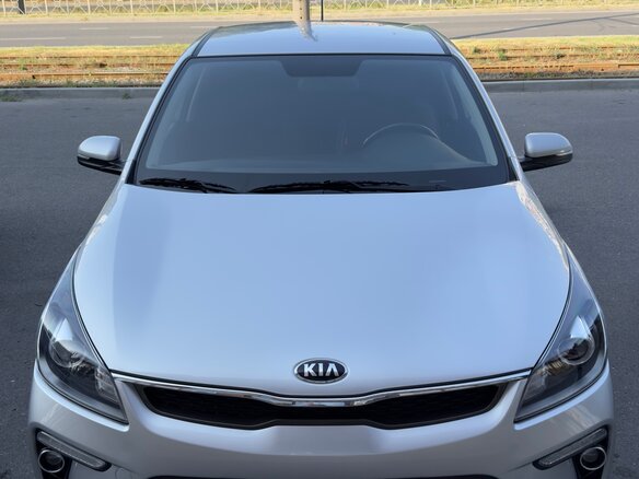 2017 Kia Rio IV, серебристый, 1650000 рублей - вид 1