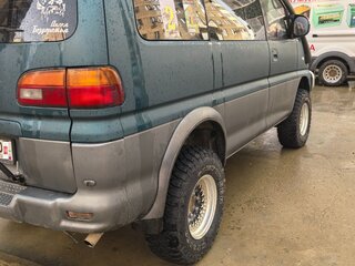 1995 Mitsubishi Delica IV, зелёный, 990000 рублей, вид 4