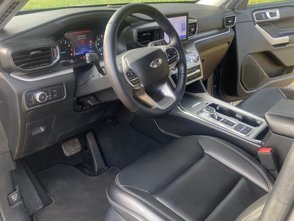 2021 Ford Explorer VI, серый, 3750000 рублей - вид 10