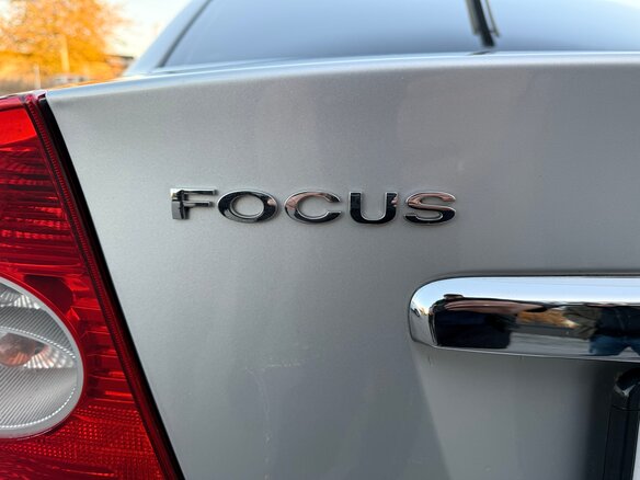 2009 Ford Focus II Рестайлинг, серебристый, 650000 рублей - вид 24