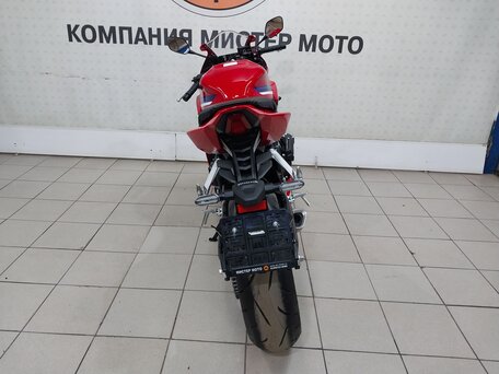 2024 Honda CBR 650R, красный, 1299000 рублей, вид 4