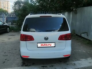 2011 Volkswagen Touran I Рестайлинг 2, белый, 750000 рублей, вид 4
