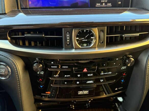 2018 Lexus LX 570 III Рестайлинг 2, чёрный, 7200000 рублей - вид 10