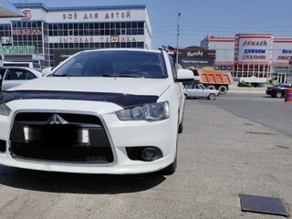 2014 Mitsubishi Lancer X Рестайлинг, белый, 650000 рублей, вид 3