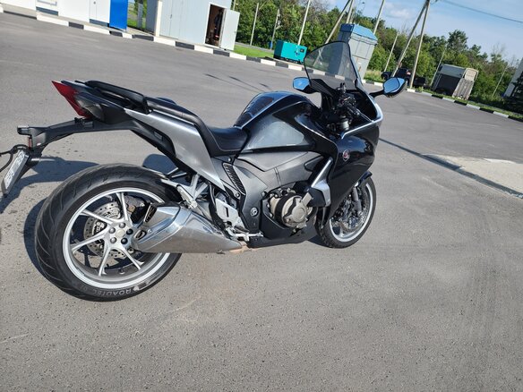 2011 Honda VFR 1200, чёрный, 760000 рублей - вид 1