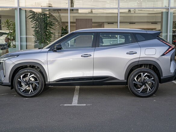 2026 Geely Cityray, серебристый, 3344990 рублей - вид 4