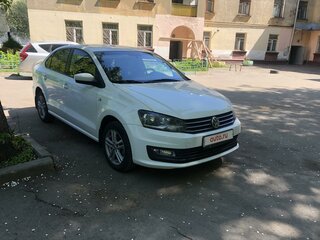 2015 Volkswagen Polo V Рестайлинг, белый, 950000 рублей, вид 1