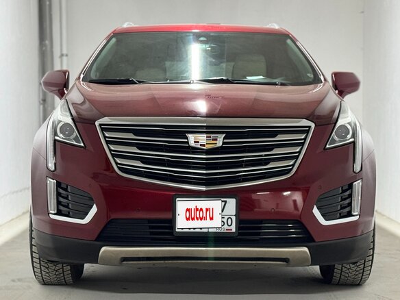 2016 Cadillac XT5 I, красный, 2100000 рублей